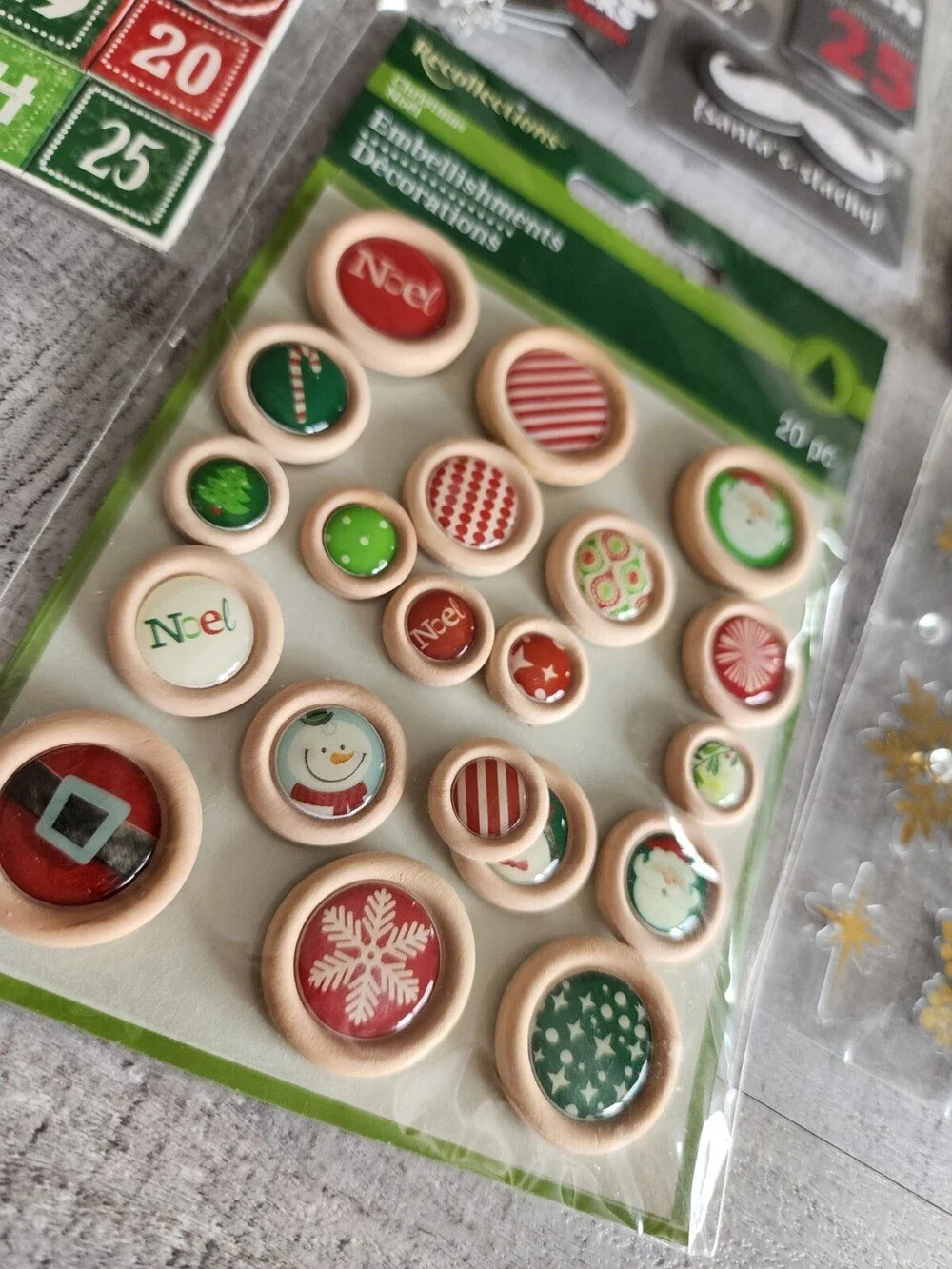 3D Stickers Large LOT - Recollections - Christmas Wreaths Wood Calendar NEW #32